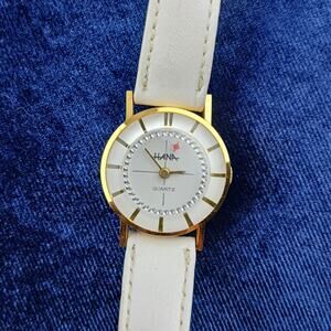 Hana Quartz Ladies Analog Wrist Watch white band numberless face needs battery